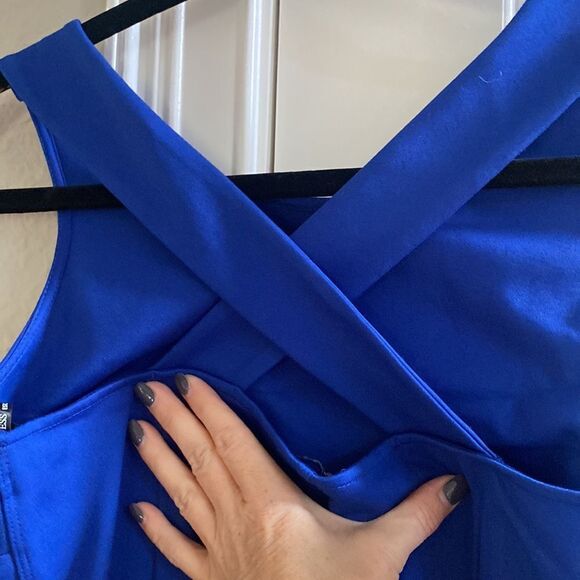 Guess Sleeveless Jewel Neck Cocktail Body Con Dress Royal Blue S Nwt - Picture 8 of 8